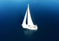 barcha a vela barca a vela al mare blu yacht a vela barca